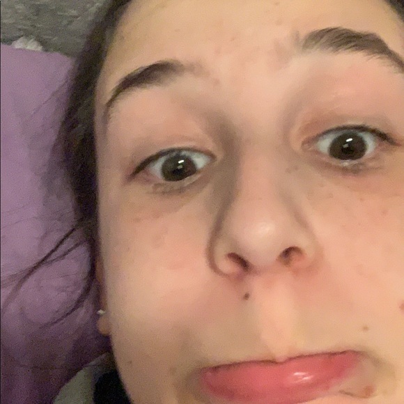 Meet your Posher, Gabi - Picture 1 of 1